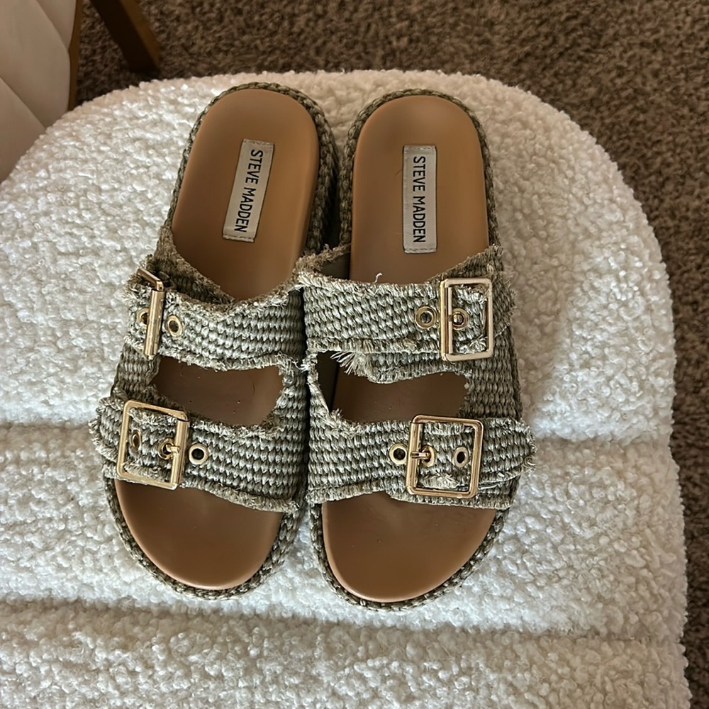 Steve Madden platform sandals
